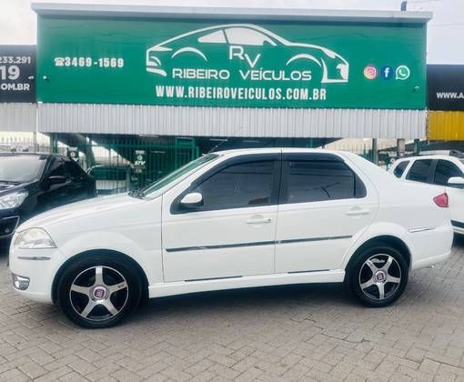 FIAT SIENA 1.8 MPI HLX 8V FLEX 4P AUTOMATIZADO FIAT SIENA 1.8 MPI HLX 8V FLEX 4P AUTOMATIZADO